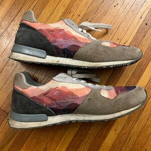 Colorful women’s Inkkas sneakers